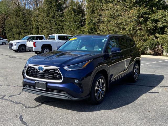 used 2021 Toyota Highlander Hybrid car, priced at $36,991