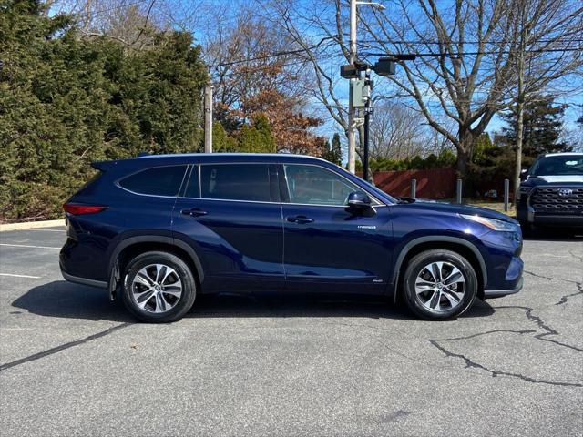 used 2021 Toyota Highlander Hybrid car, priced at $36,991
