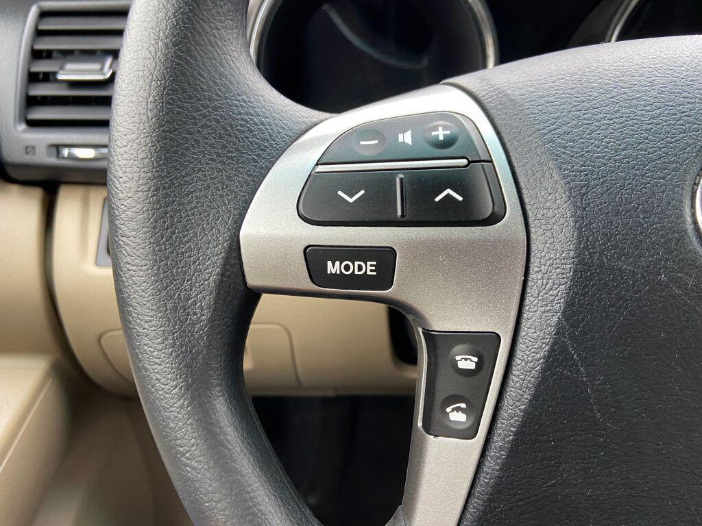 used 2013 Toyota Highlander car, priced at $15,991