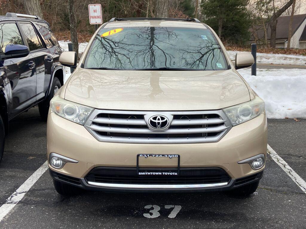 used 2013 Toyota Highlander car, priced at $15,991