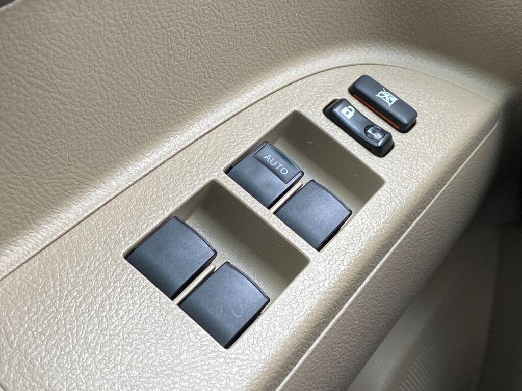 used 2013 Toyota Highlander car, priced at $15,991