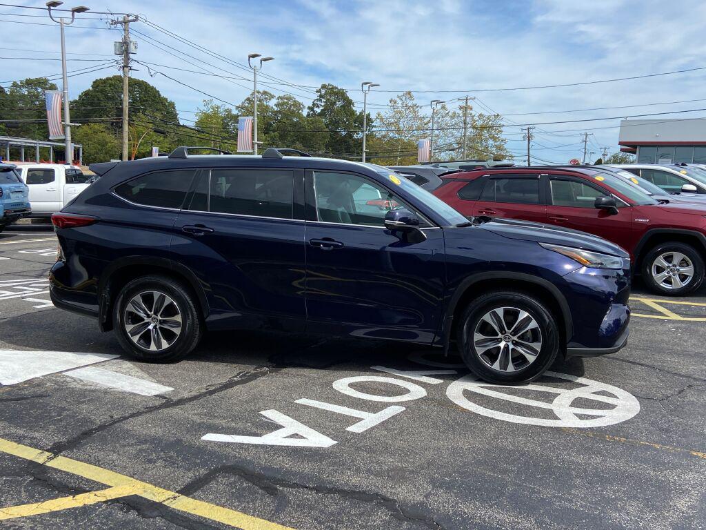 used 2022 Toyota Highlander car, priced at $35,991
