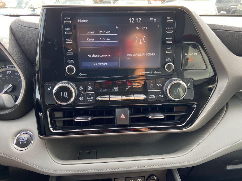 used 2022 Toyota Highlander car, priced at $35,991