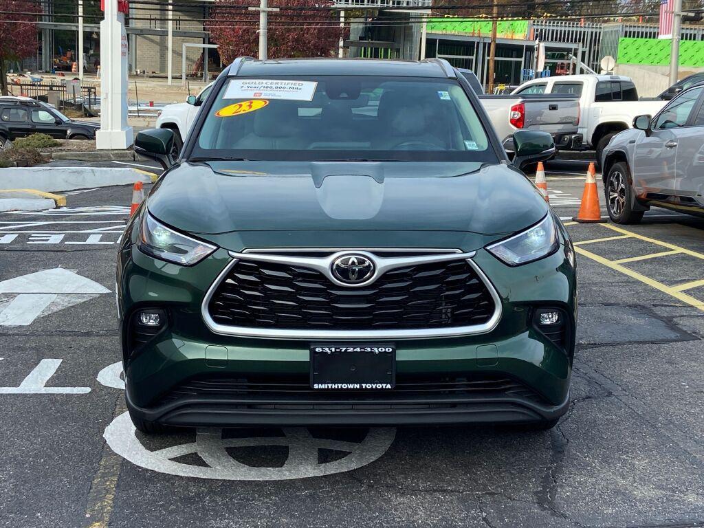 used 2023 Toyota Highlander car, priced at $36,991