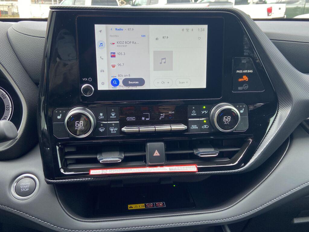 used 2025 Toyota Highlander car, priced at $51,991