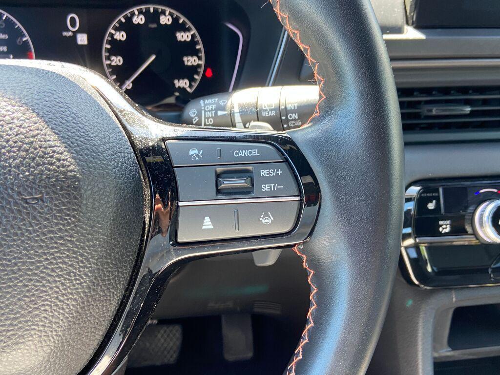 used 2023 Honda Pilot car, priced at $43,991