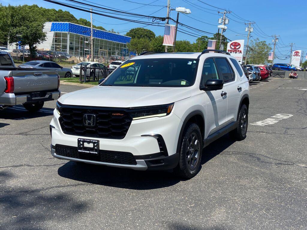 used 2023 Honda Pilot car, priced at $43,991