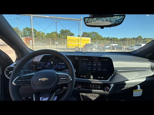 new 2026 Chevrolet Equinox car, priced at $31,582