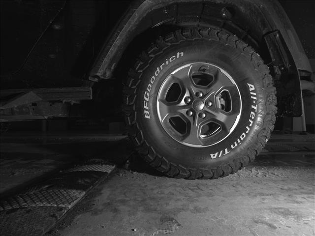 used 2022 Jeep Gladiator car, priced at $30,795