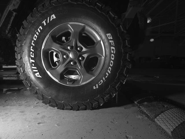 used 2022 Jeep Gladiator car, priced at $30,795