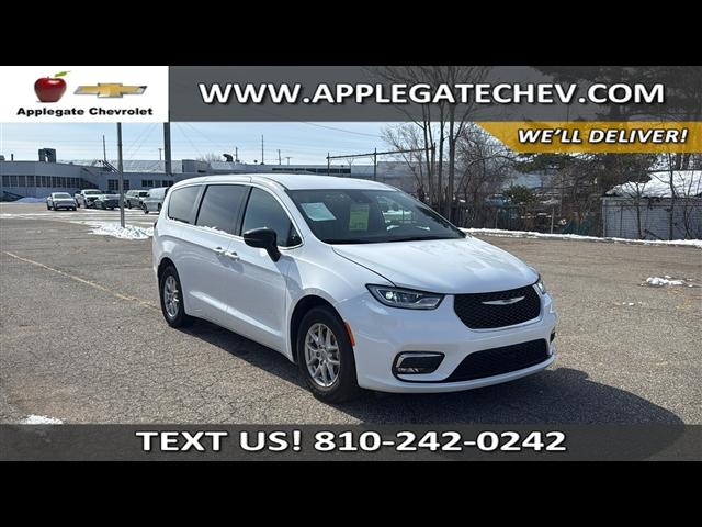 used 2025 Chrysler Pacifica car, priced at $28,990