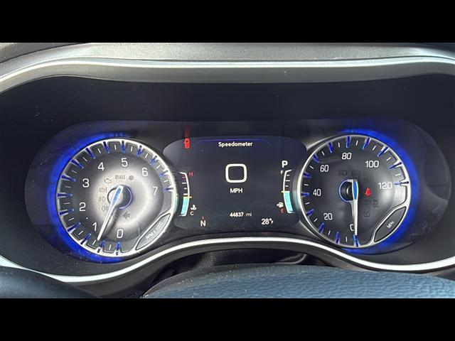 used 2025 Chrysler Pacifica car, priced at $28,990