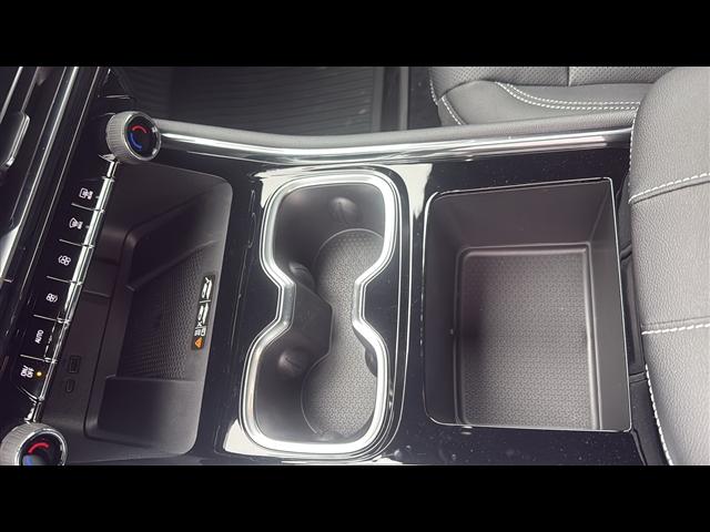 new 2026 Chevrolet Traverse car, priced at $44,141