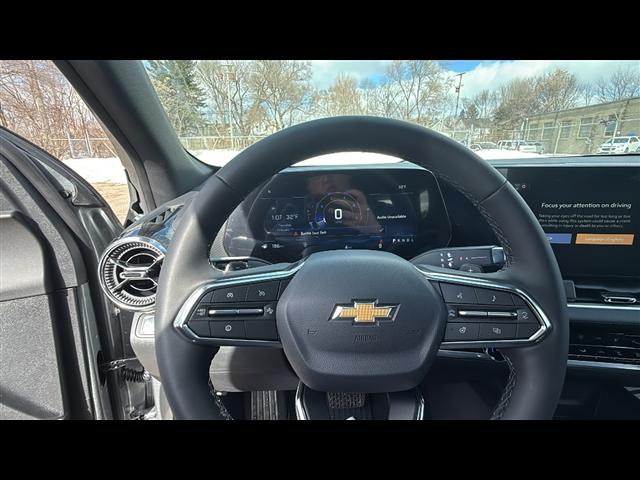 new 2026 Chevrolet Equinox car, priced at $30,512