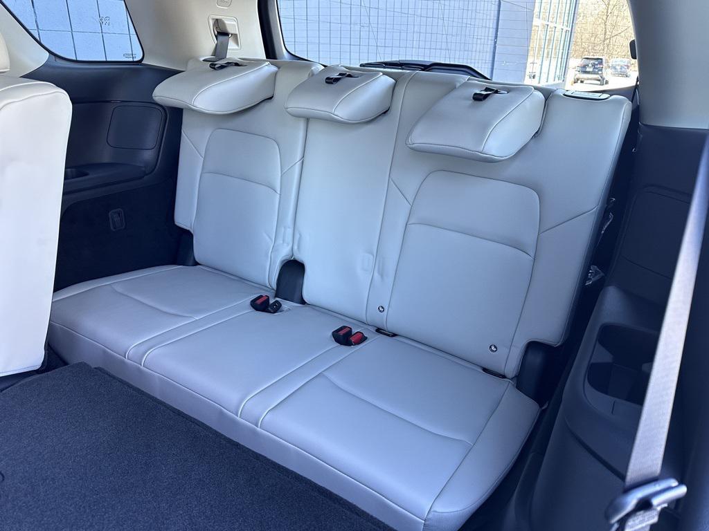 new 2026 Nissan Pathfinder car, priced at $42,172