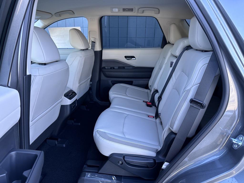 new 2026 Nissan Pathfinder car, priced at $42,172