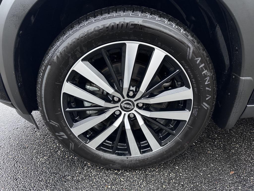 new 2025 Nissan Pathfinder car, priced at $51,347