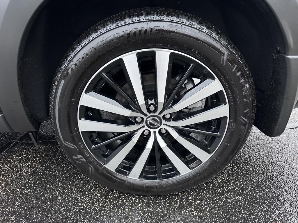 new 2025 Nissan Pathfinder car, priced at $51,347