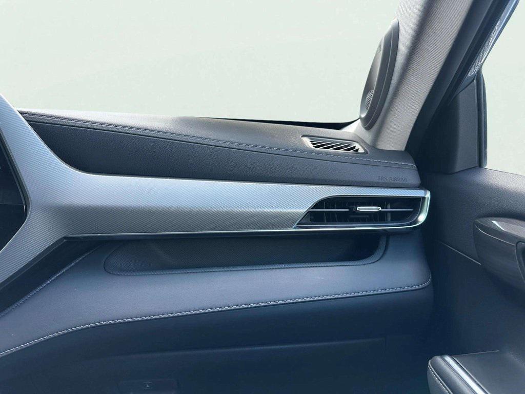 used 2022 Toyota Highlander Hybrid car, priced at $44,495