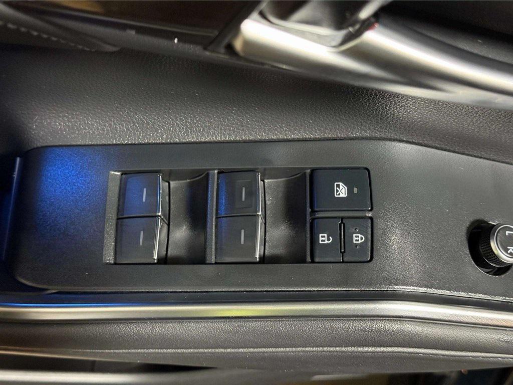 used 2022 Toyota Highlander Hybrid car, priced at $44,495