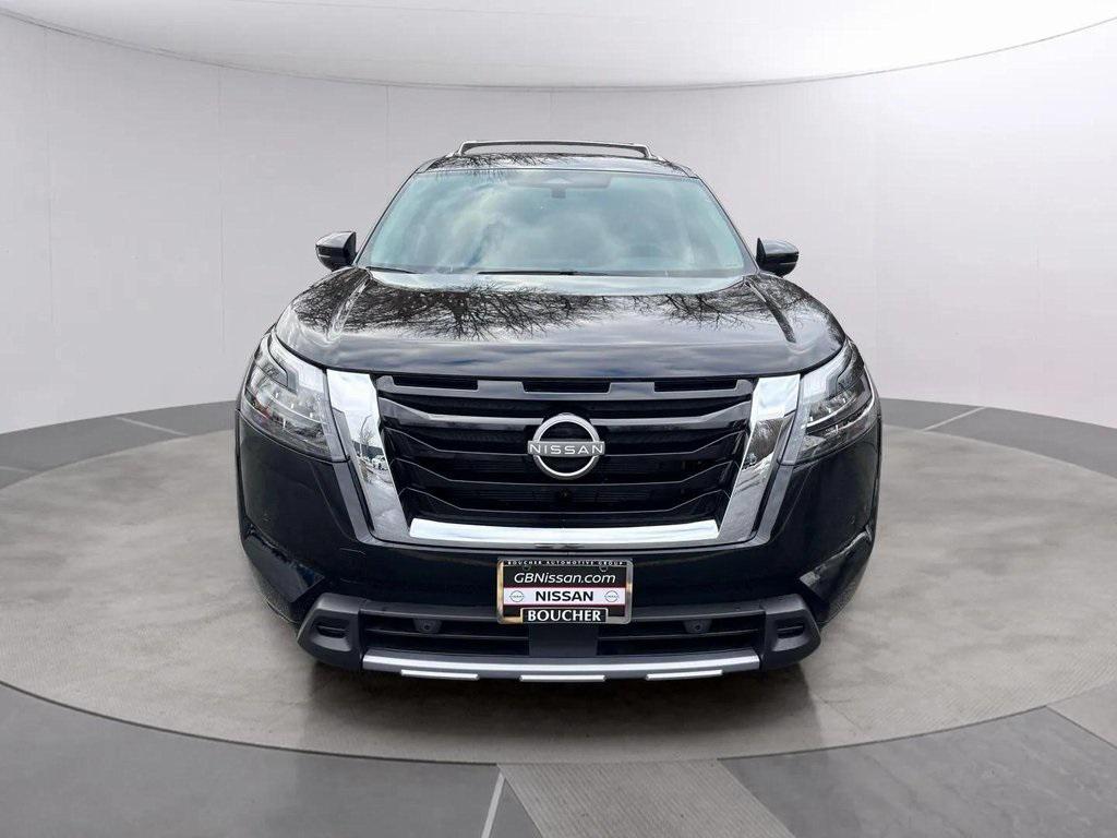 new 2025 Nissan Pathfinder car, priced at $37,989