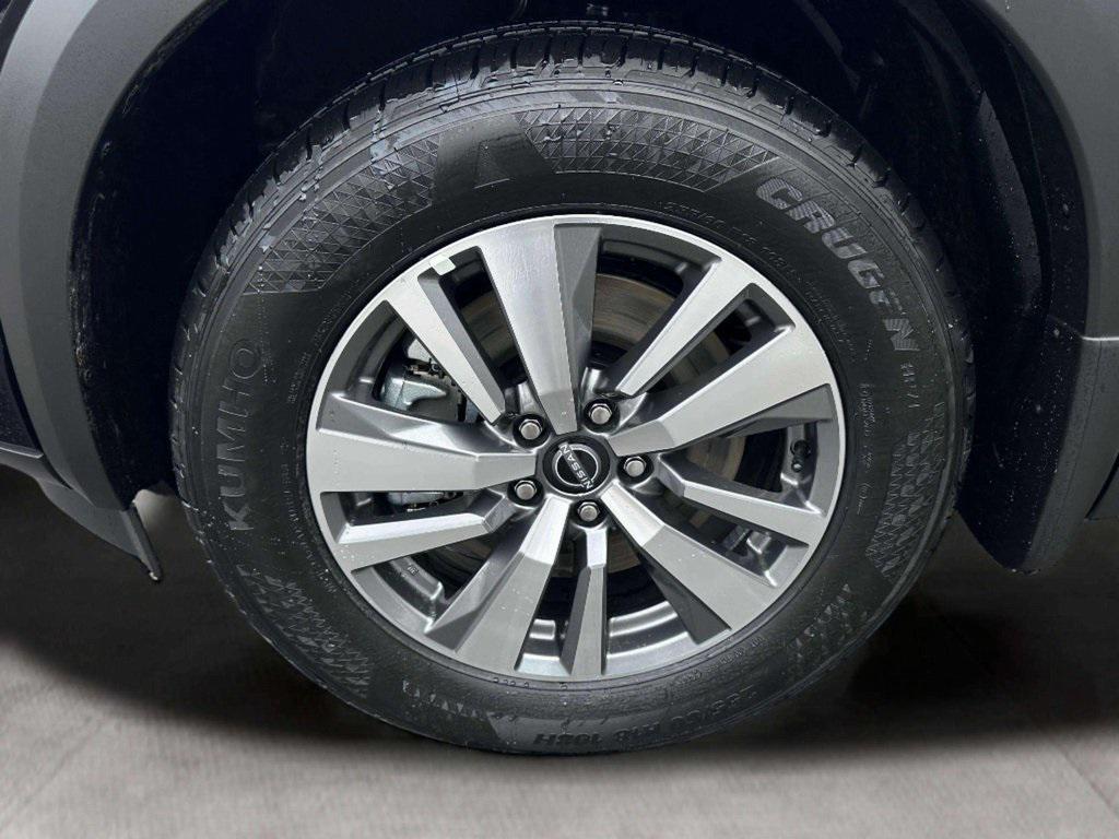 new 2025 Nissan Pathfinder car, priced at $37,989