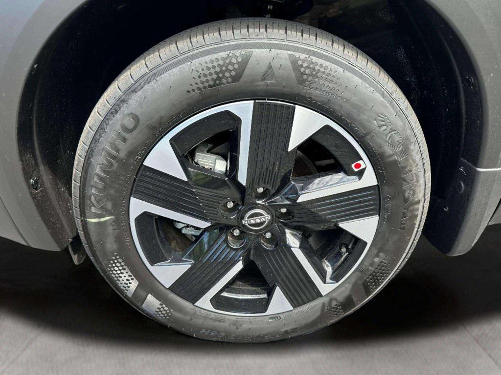 new 2025 Nissan Kicks car, priced at $26,550