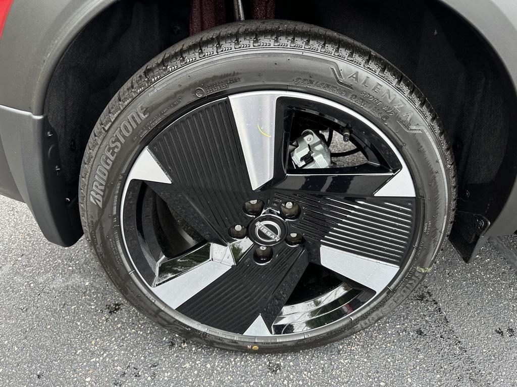 new 2025 Nissan Kicks car, priced at $28,707