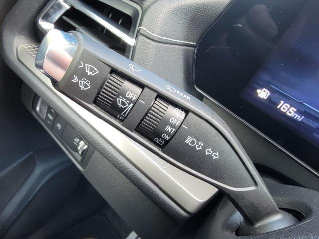 used 2025 Chevrolet Traverse car, priced at $36,911