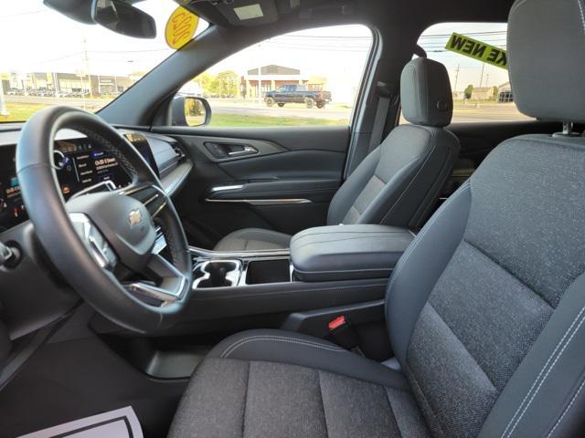 used 2025 Chevrolet Traverse car, priced at $36,911