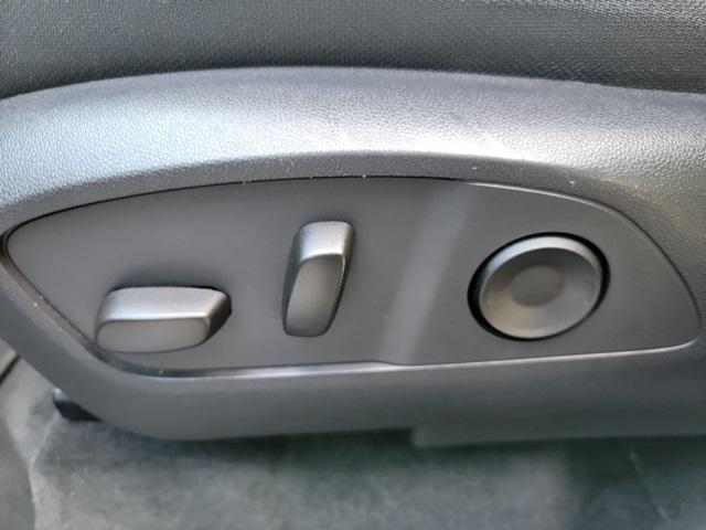 used 2025 Chevrolet Traverse car, priced at $36,911