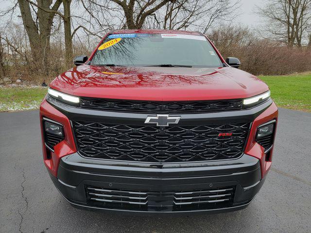 used 2024 Chevrolet Traverse car, priced at $48,961