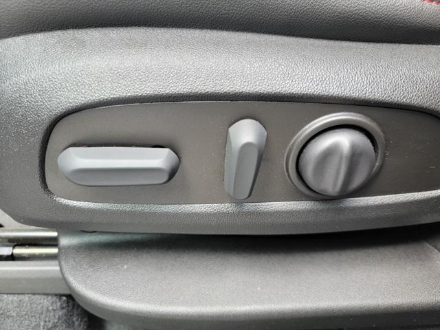 used 2023 Chevrolet Traverse car, priced at $37,993