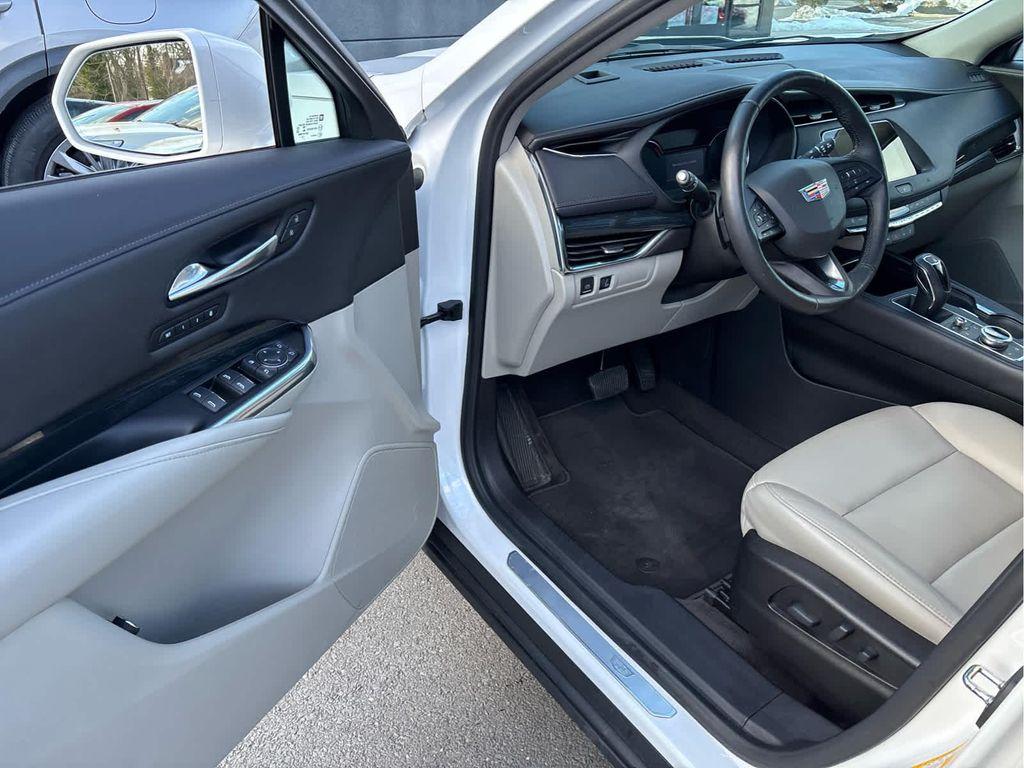 used 2019 Cadillac XT4 car, priced at $23,837