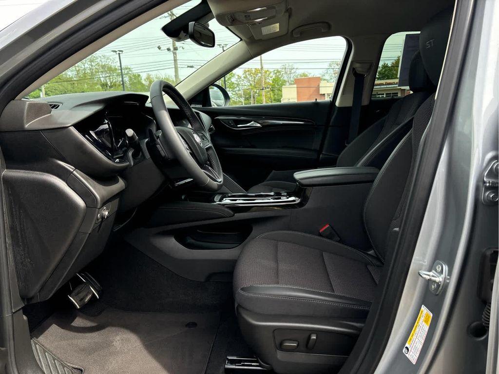 used 2023 Buick Envision car, priced at $27,337