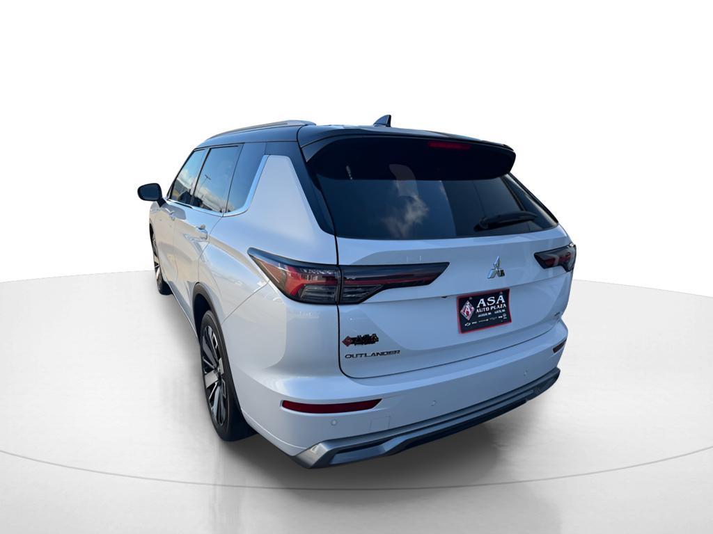 used 2025 Mitsubishi Outlander car, priced at $33,959