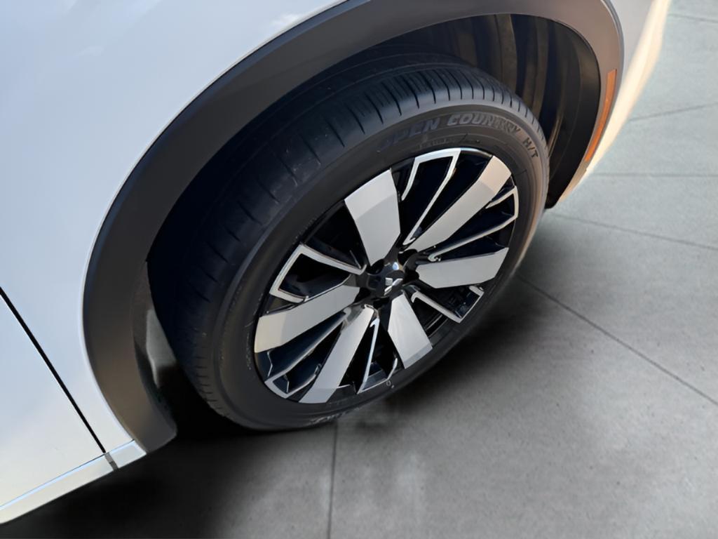 used 2025 Mitsubishi Outlander car, priced at $33,959