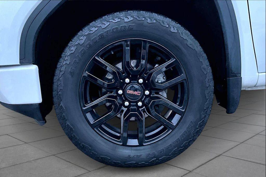 used 2022 GMC Sierra 1500 car, priced at $38,920