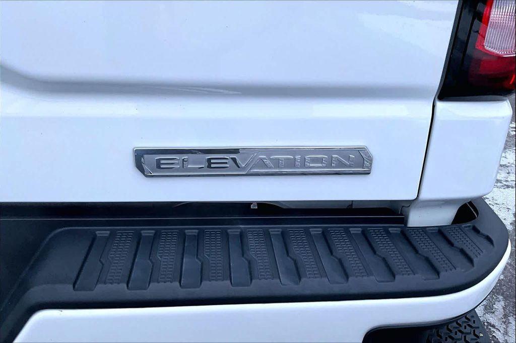 used 2022 GMC Sierra 1500 car, priced at $38,920