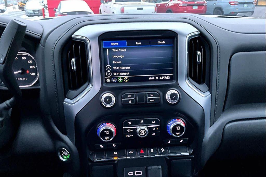 used 2022 GMC Sierra 1500 car, priced at $38,920