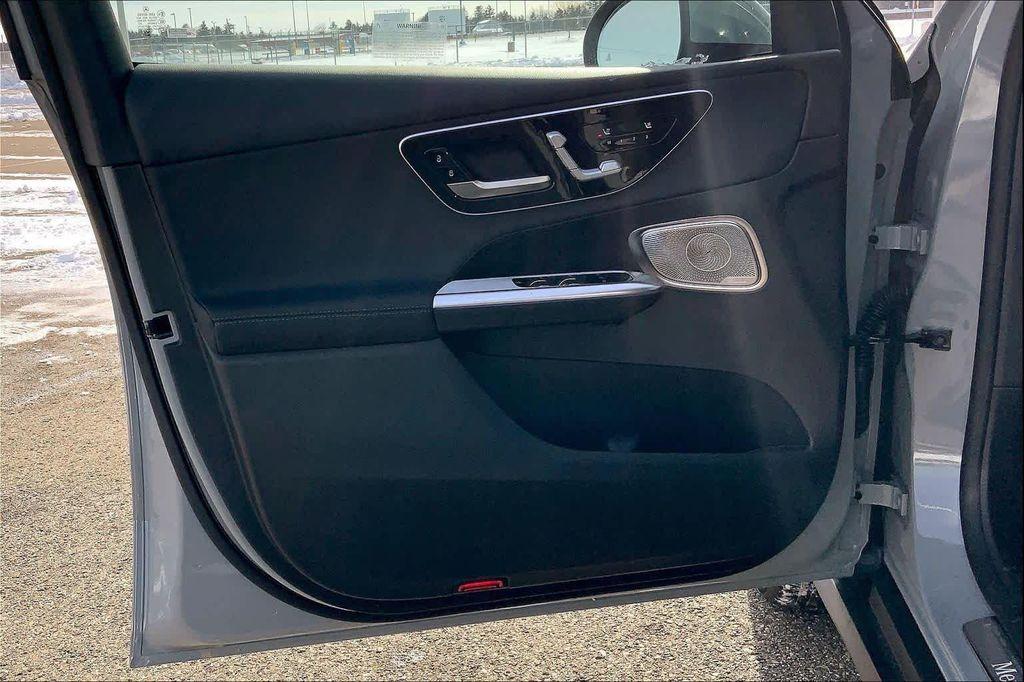 new 2026 Mercedes-Benz GLC 300 car, priced at $61,580