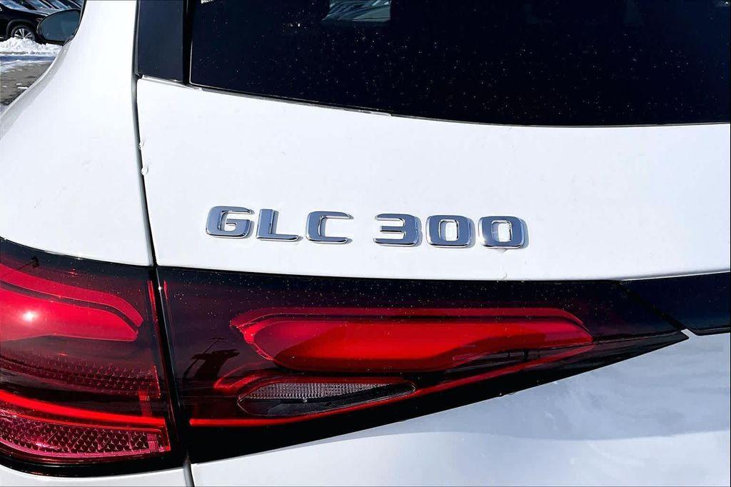 new 2026 Mercedes-Benz GLC 300 car, priced at $61,055