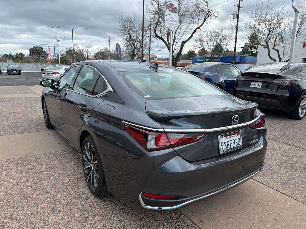 used 2025 Lexus ES 300h car, priced at $45,998