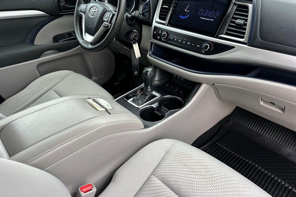 used 2019 Toyota Highlander car, priced at $19,388