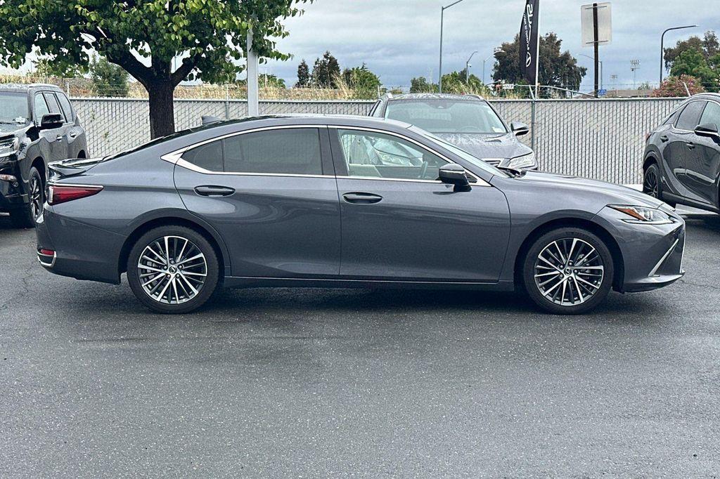 used 2023 Lexus ES 300h car, priced at $39,798