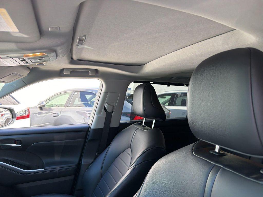used 2021 Toyota Highlander Hybrid car, priced at $36,588