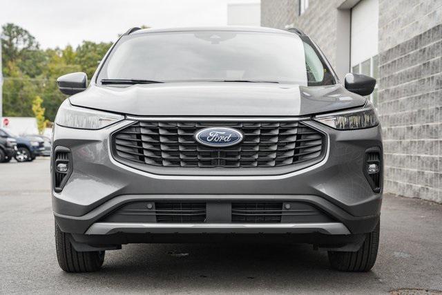 new 2026 Ford Escape PHEV car, priced at $26,048