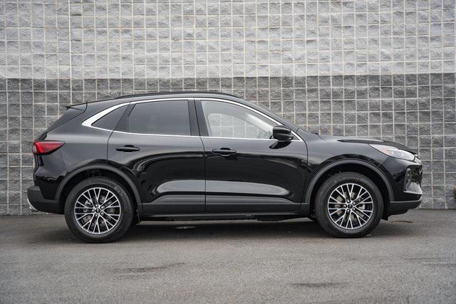 new 2026 Ford Escape PHEV car, priced at $31,900
