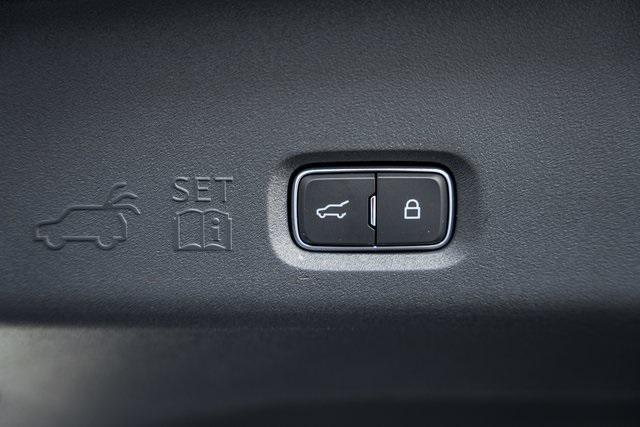 new 2025 Ford Expedition car, priced at $82,990