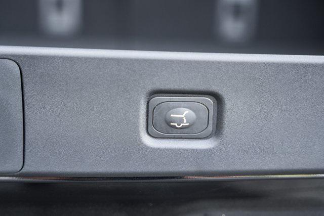 new 2025 Ford Expedition car, priced at $82,990